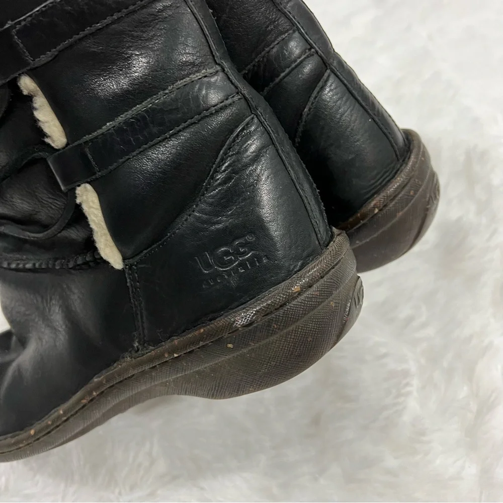 UGG Caspia Sheepskin Lined Leather Ankle Boots Size 8